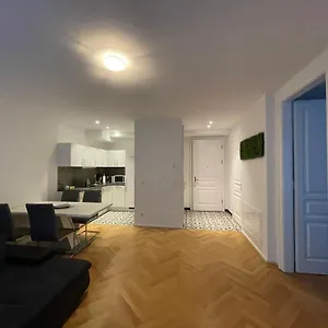 Apartment 1st La Opera Suites, Wien